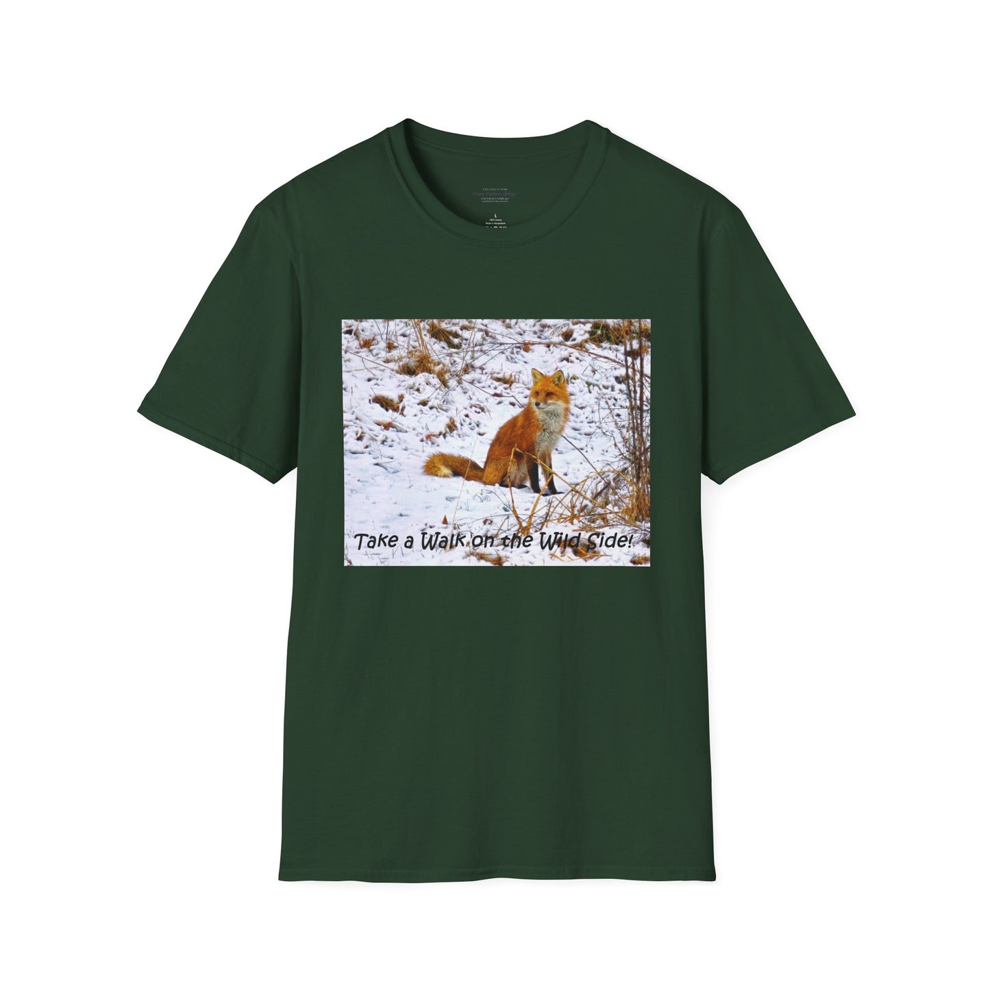 Red Fox in the snow, resting - T-shirt