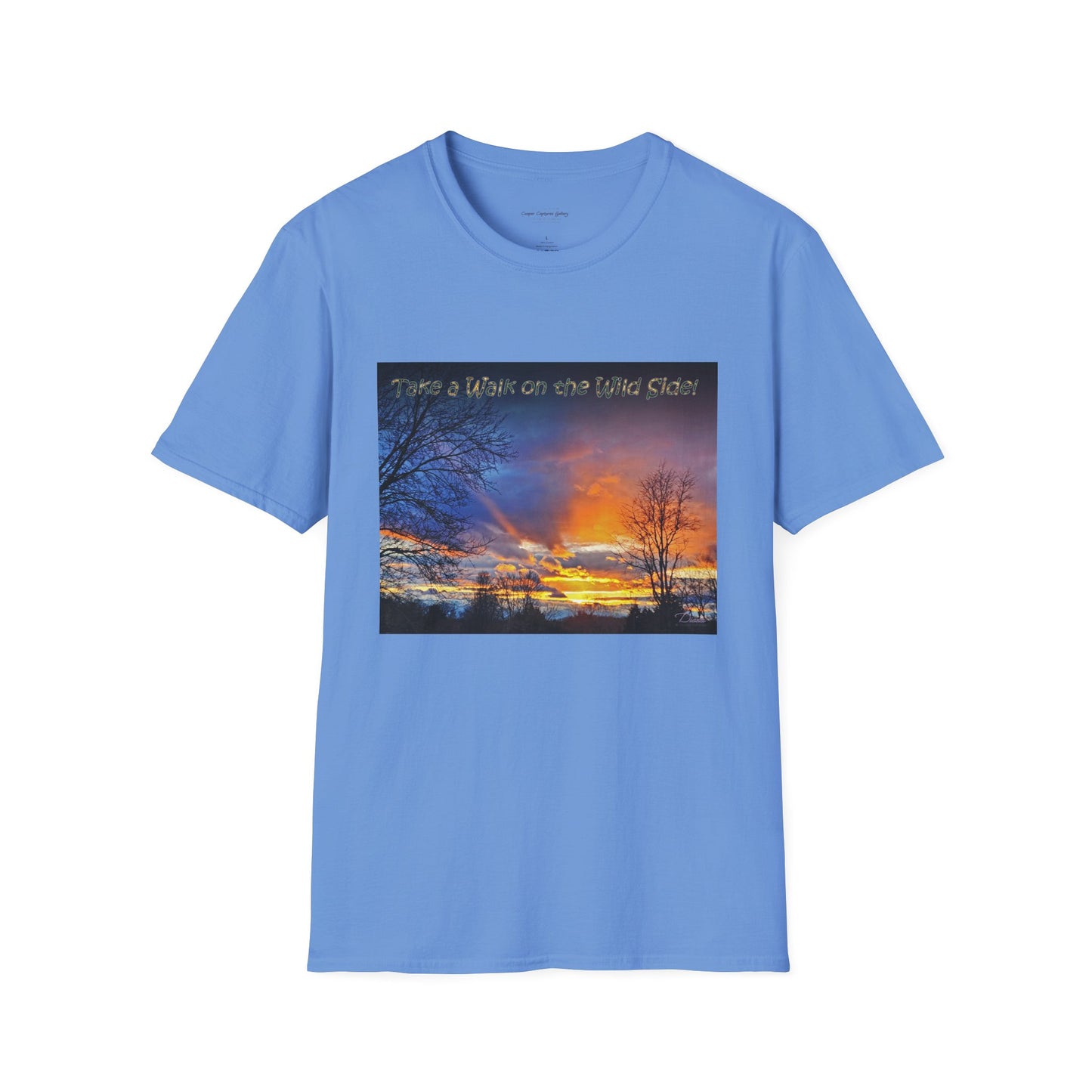 Gorgeous sunset with colorful light rays - T-shirt