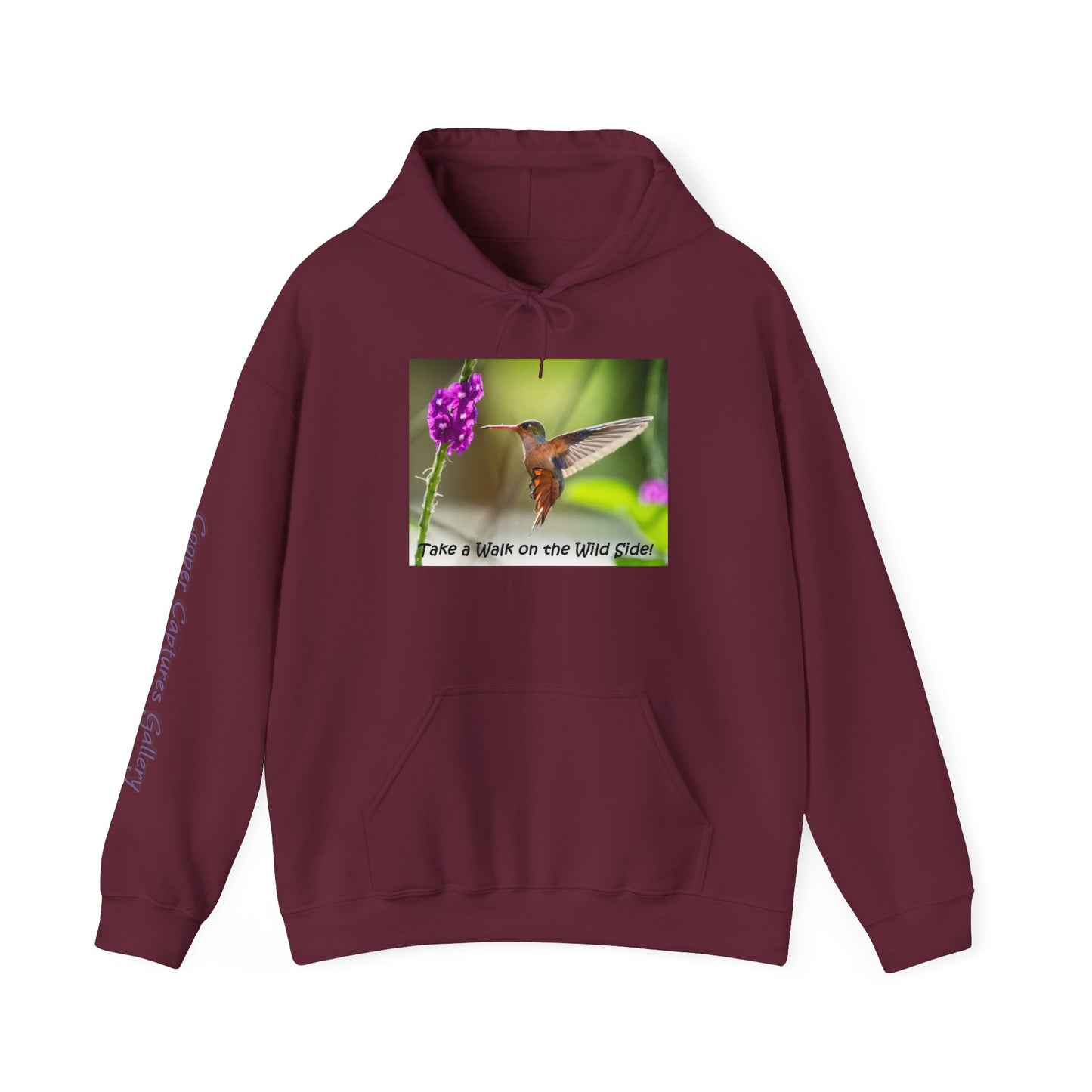 Costa Rican Rufous-tailed Hummingbird in flight - Heavy Blend™ Hooded Sweatshirt