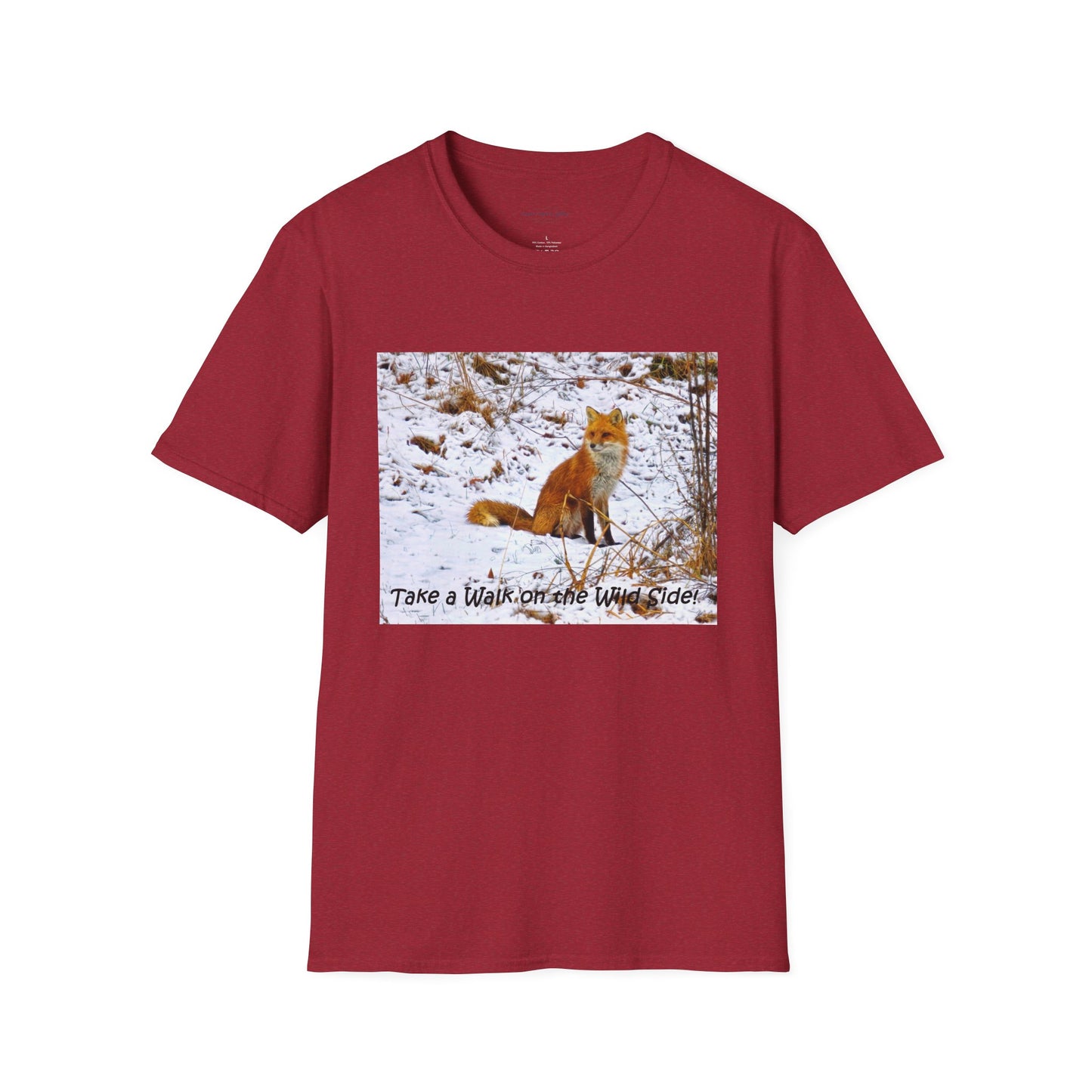 Red Fox in the snow, resting - T-shirt