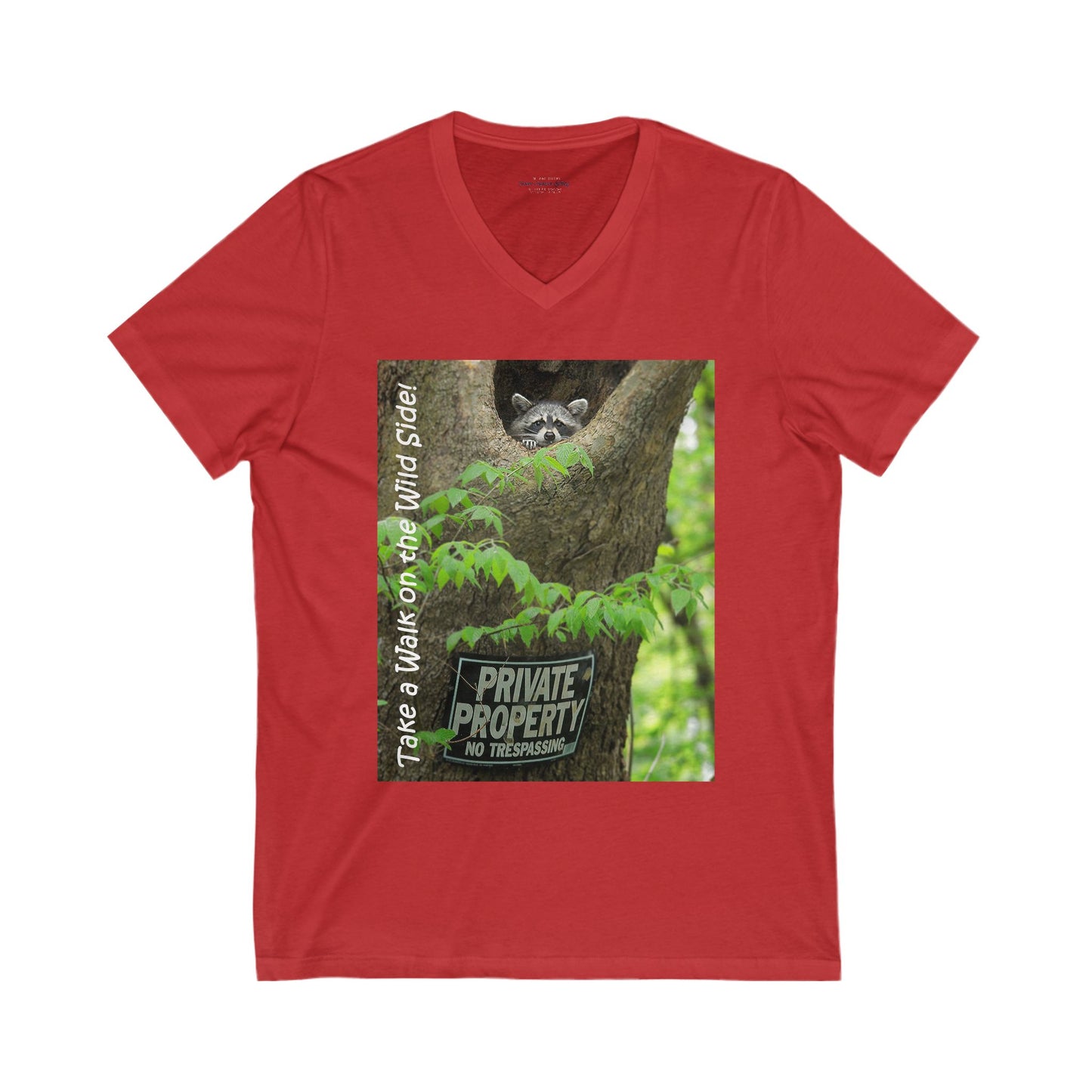 Cute raccoon inside a tree opening with "Private Property" sign - V-Neck Tee-Short