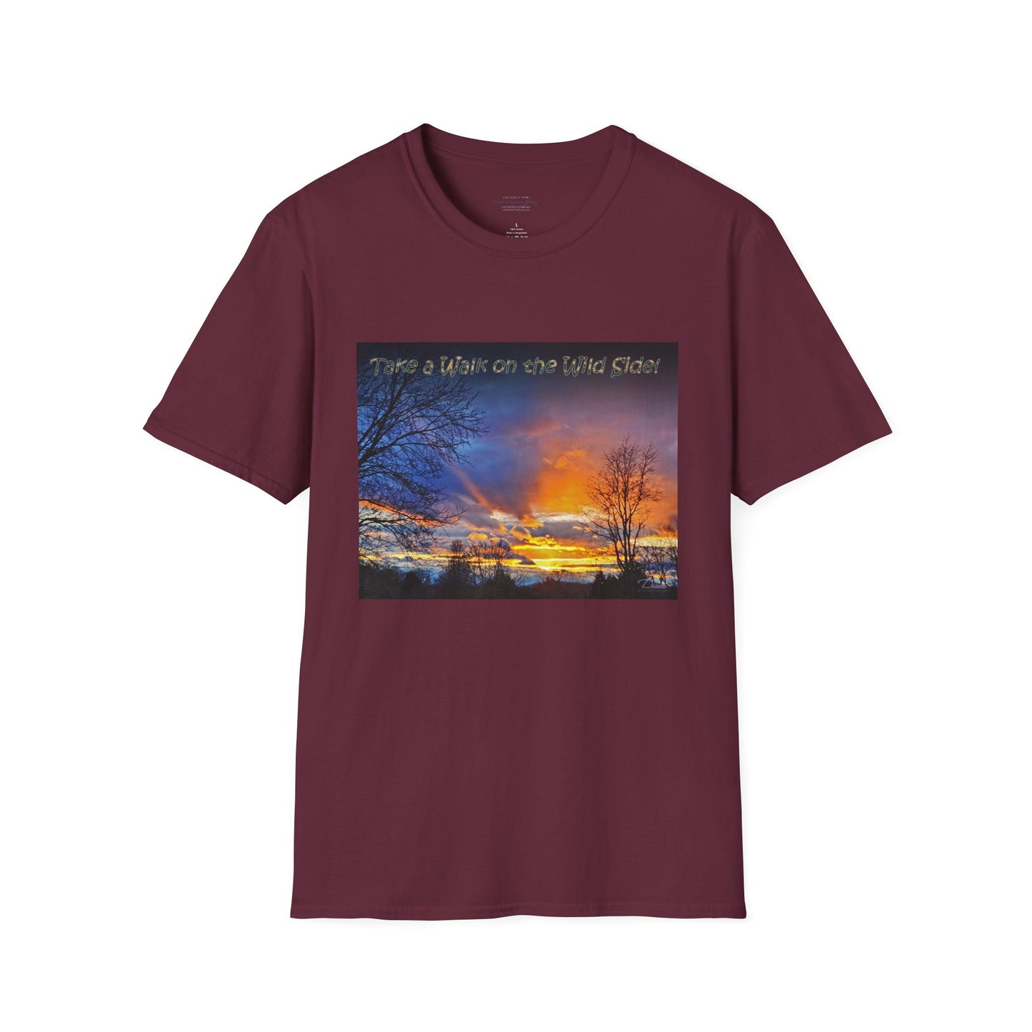 Gorgeous sunset with colorful light rays - T-shirt