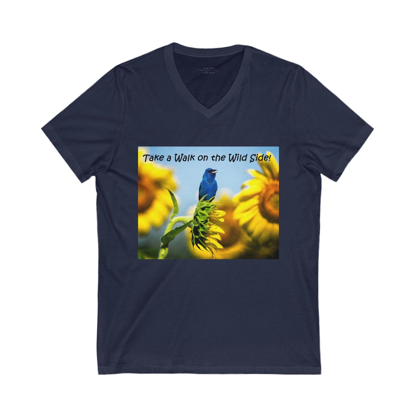 Indigo bunting on a sunflower against a blue sky - V-Neck Tee-Shirt