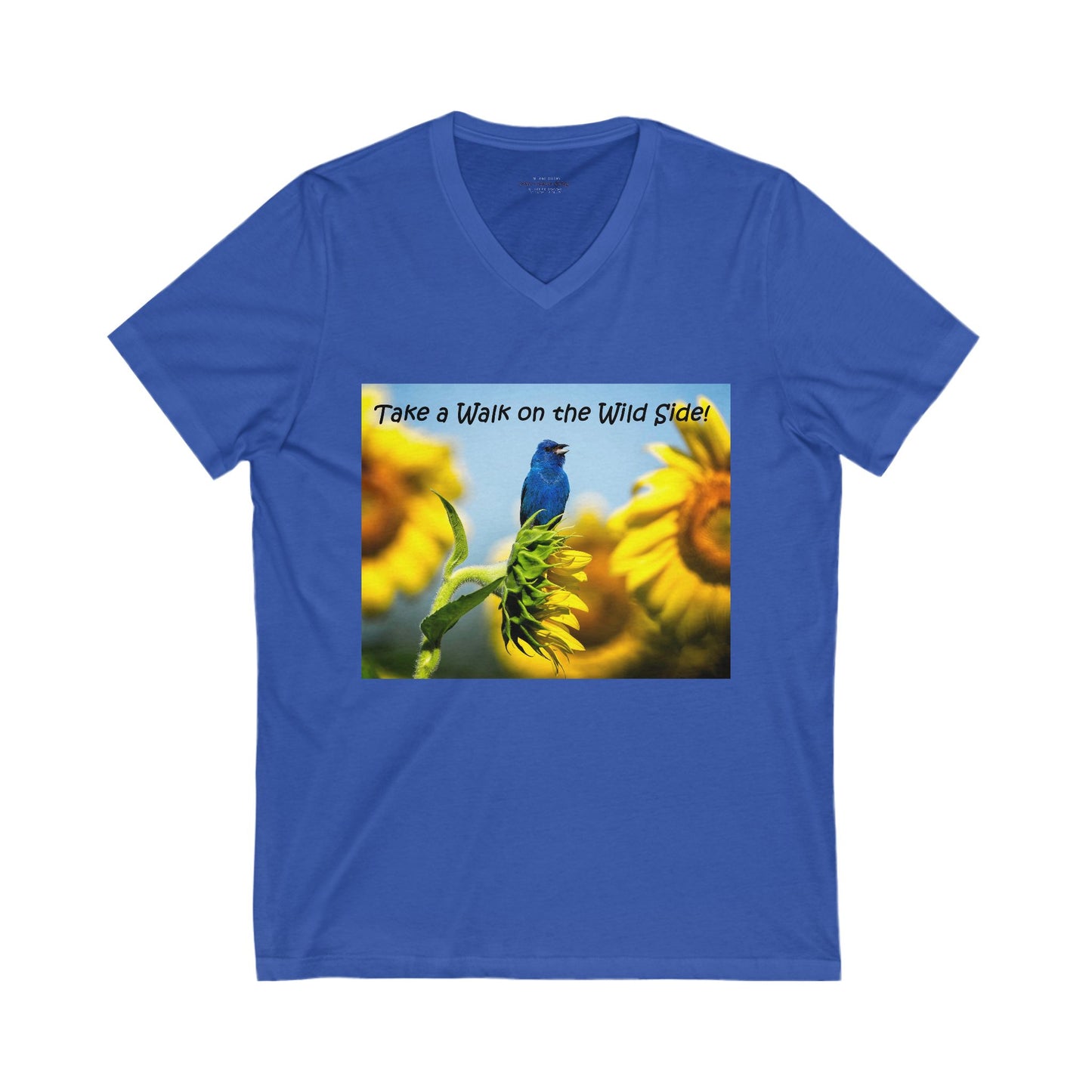 Indigo bunting on a sunflower against a blue sky - V-Neck Tee-Shirt
