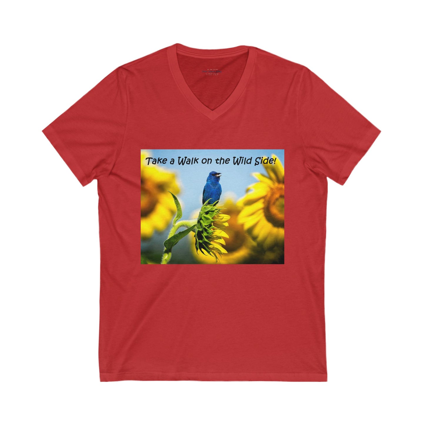 Indigo bunting on a sunflower against a blue sky - V-Neck Tee-Shirt