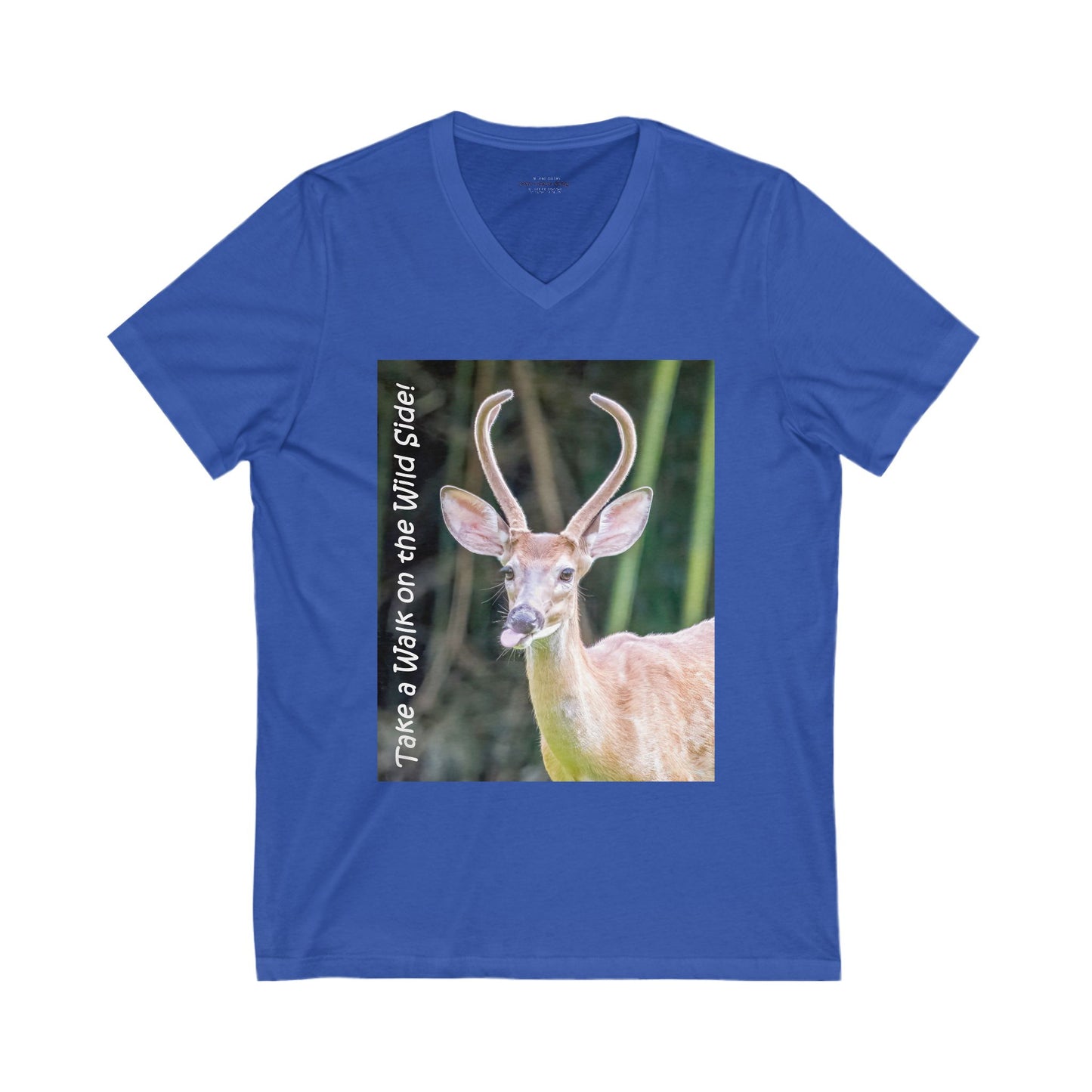 Funky-faced young deer buck - V-Neck Tee-Shirt