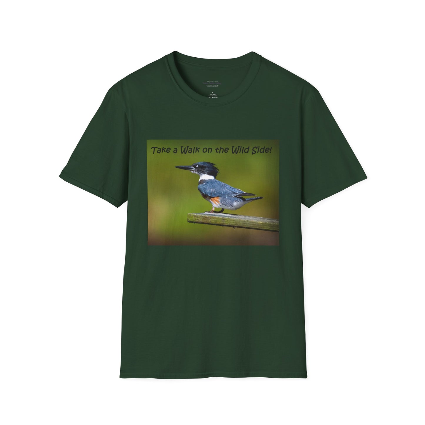 Noble Kingfisher sits watching for prey - T-shirt