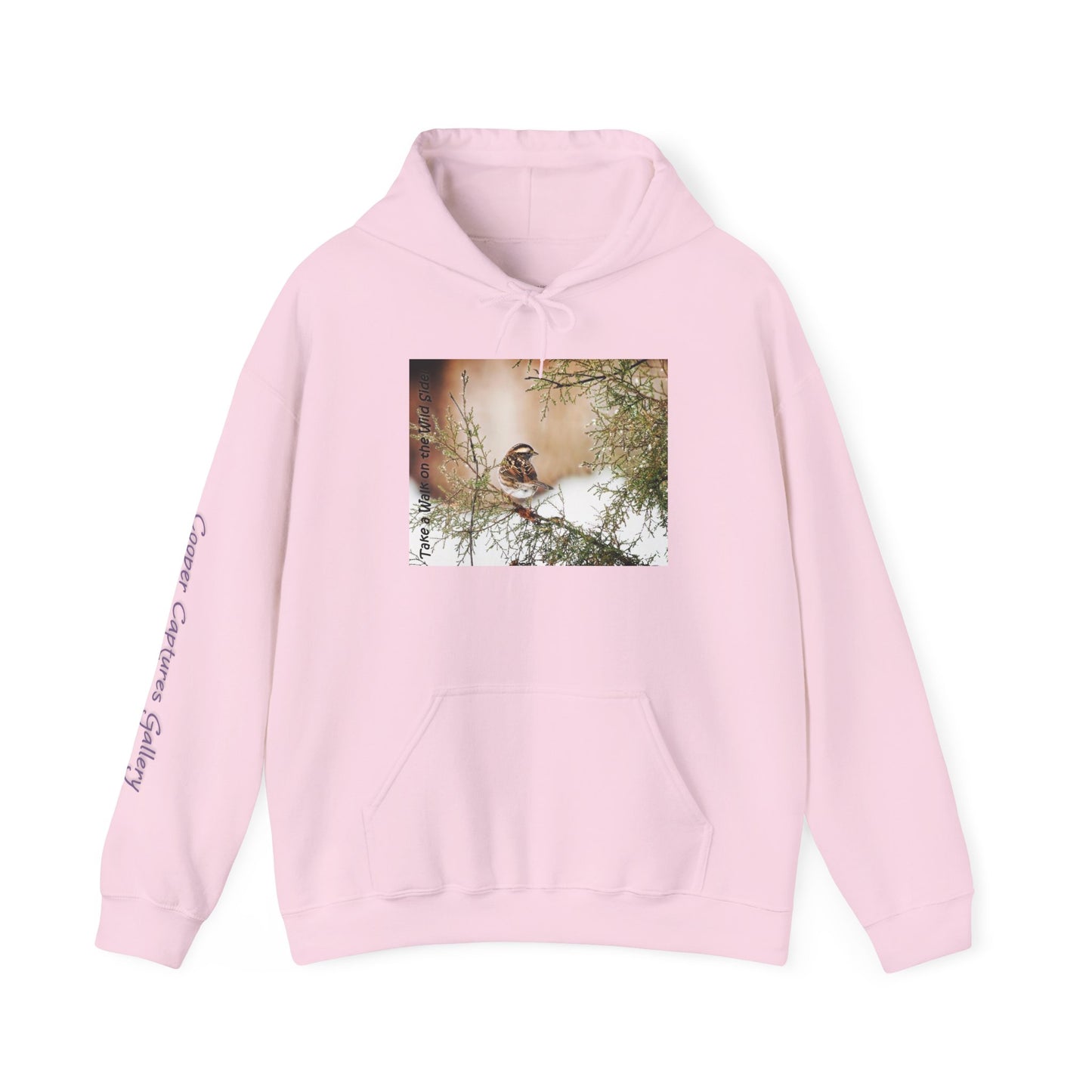 Sparrow in an evergreen with snow - Heavy Blend™ Hooded Sweatshirt