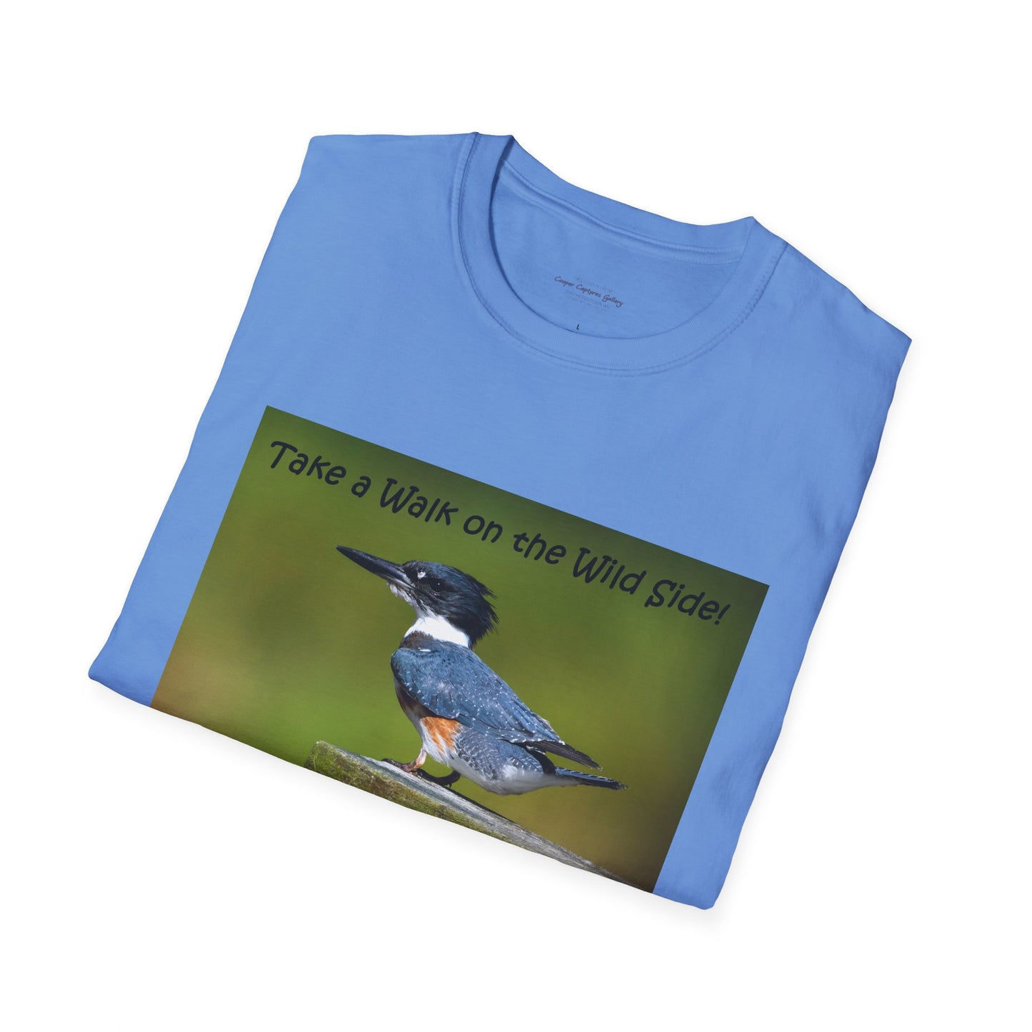 Noble Kingfisher sits watching for prey - T-shirt