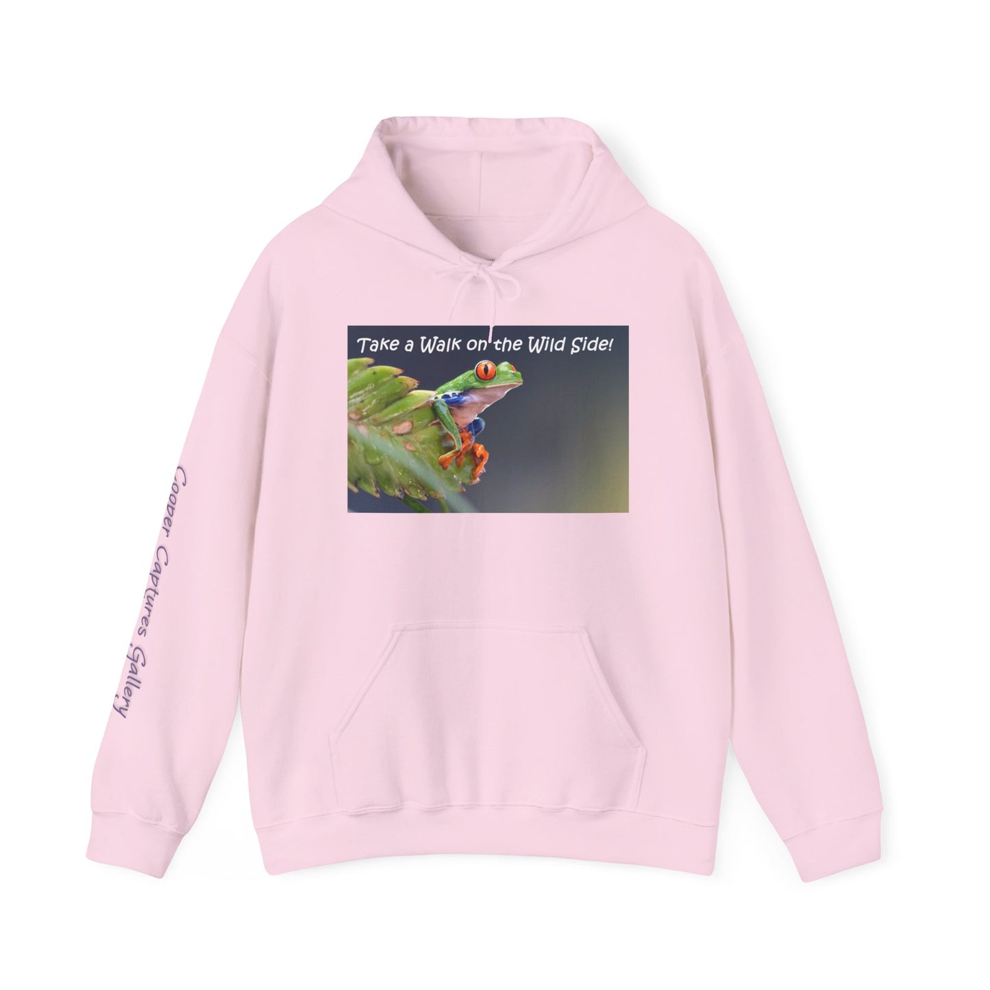 Costa Rican Red-Eyed Tree Frog in a leaf - Heavy Blend™ Hooded Sweatshirt
