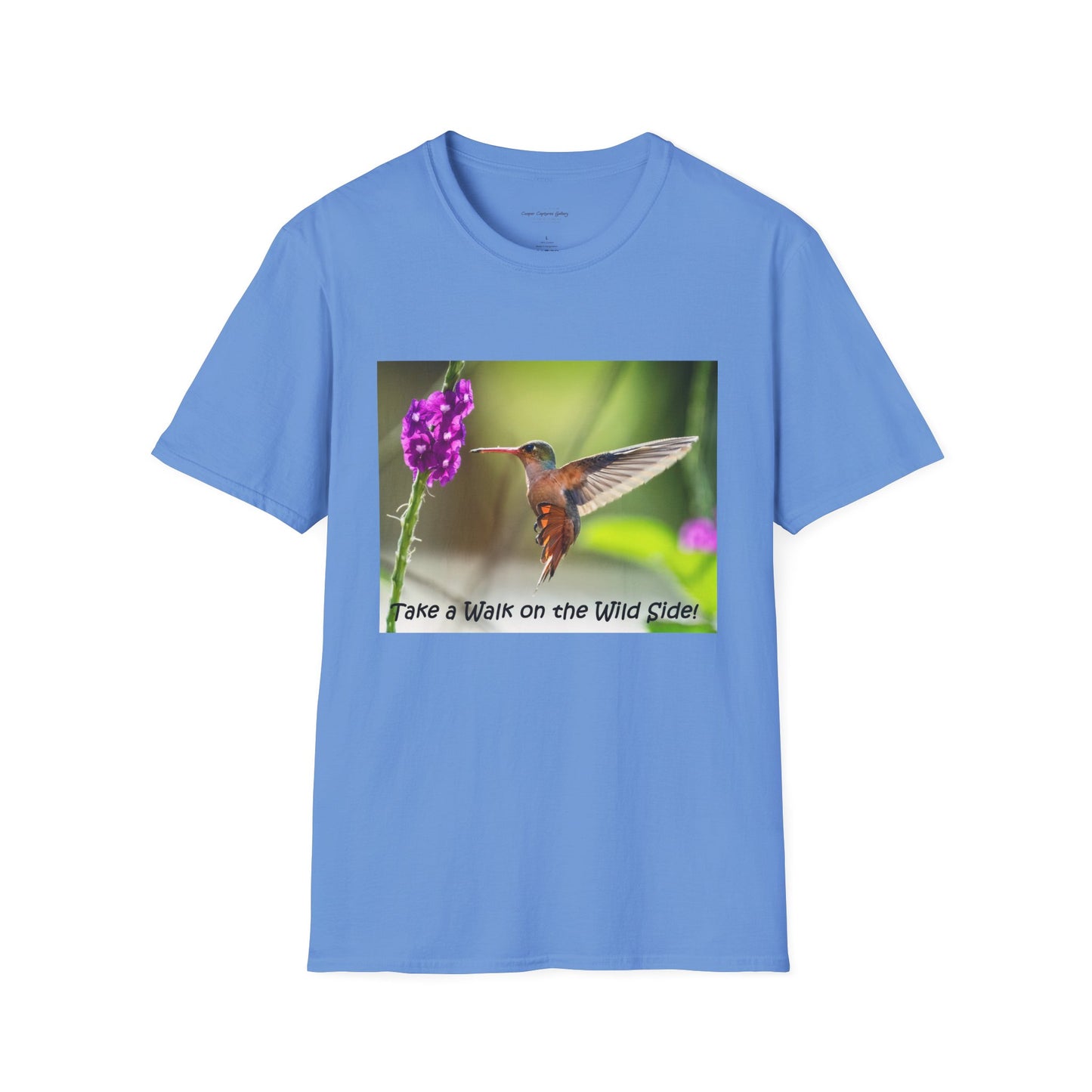 Costa Rican Rufous-tailed hummingbird in flight - T-shirt