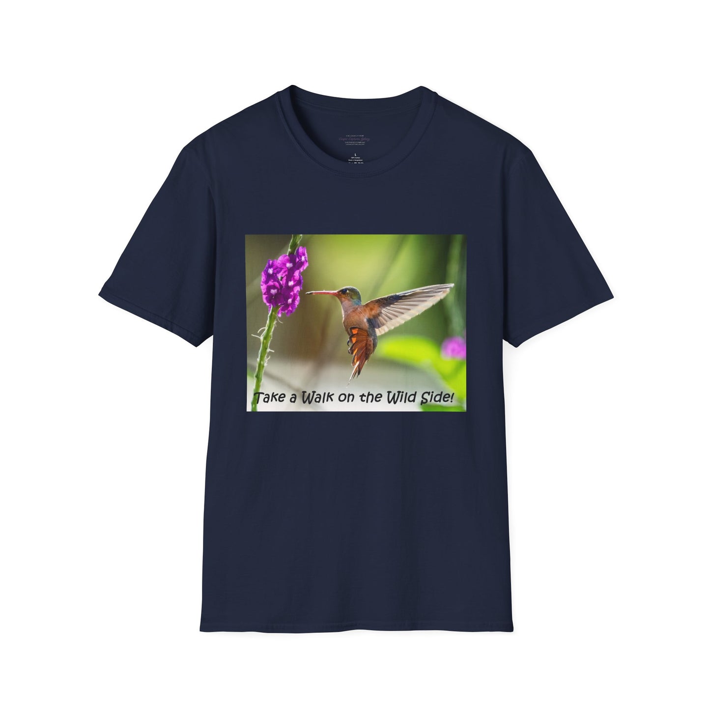 Costa Rican Rufous-tailed hummingbird in flight - T-shirt