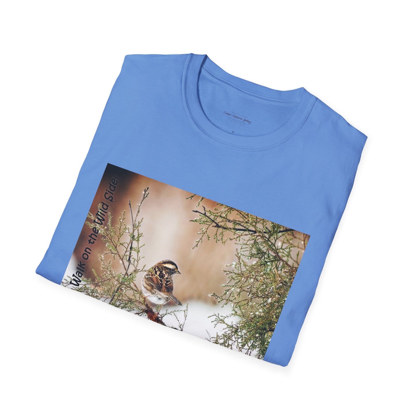 Sparrow sitting in an evergreen surrounded by snow - T-shirt