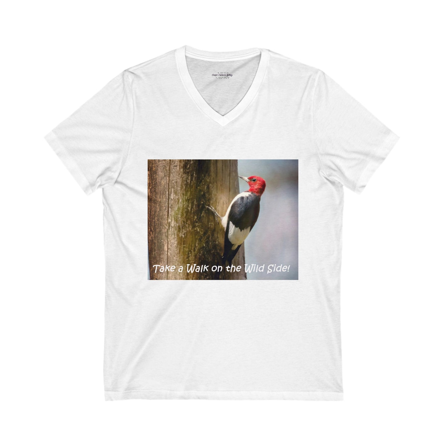Red-Headed Woodpecker on a tree - V-Neck Tee-Shirt
