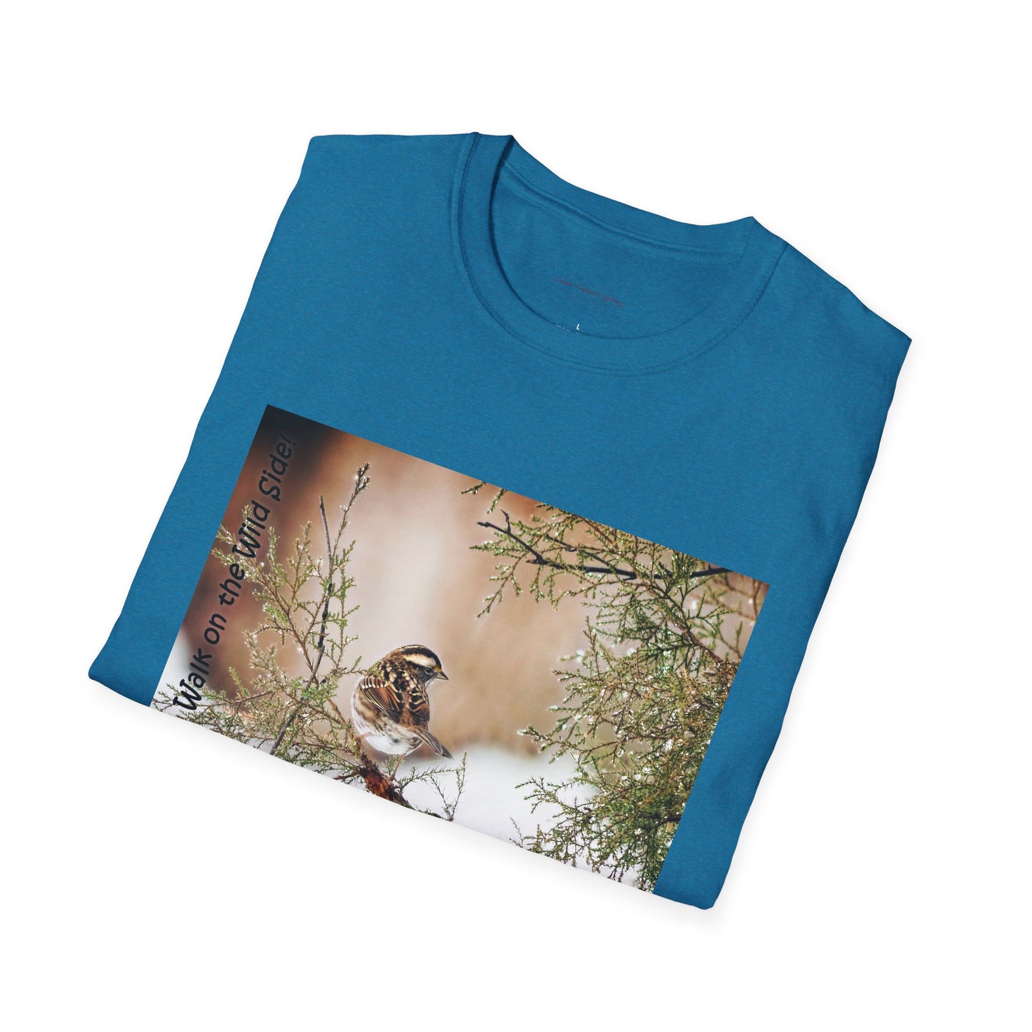 Sparrow sitting in an evergreen surrounded by snow - T-shirt