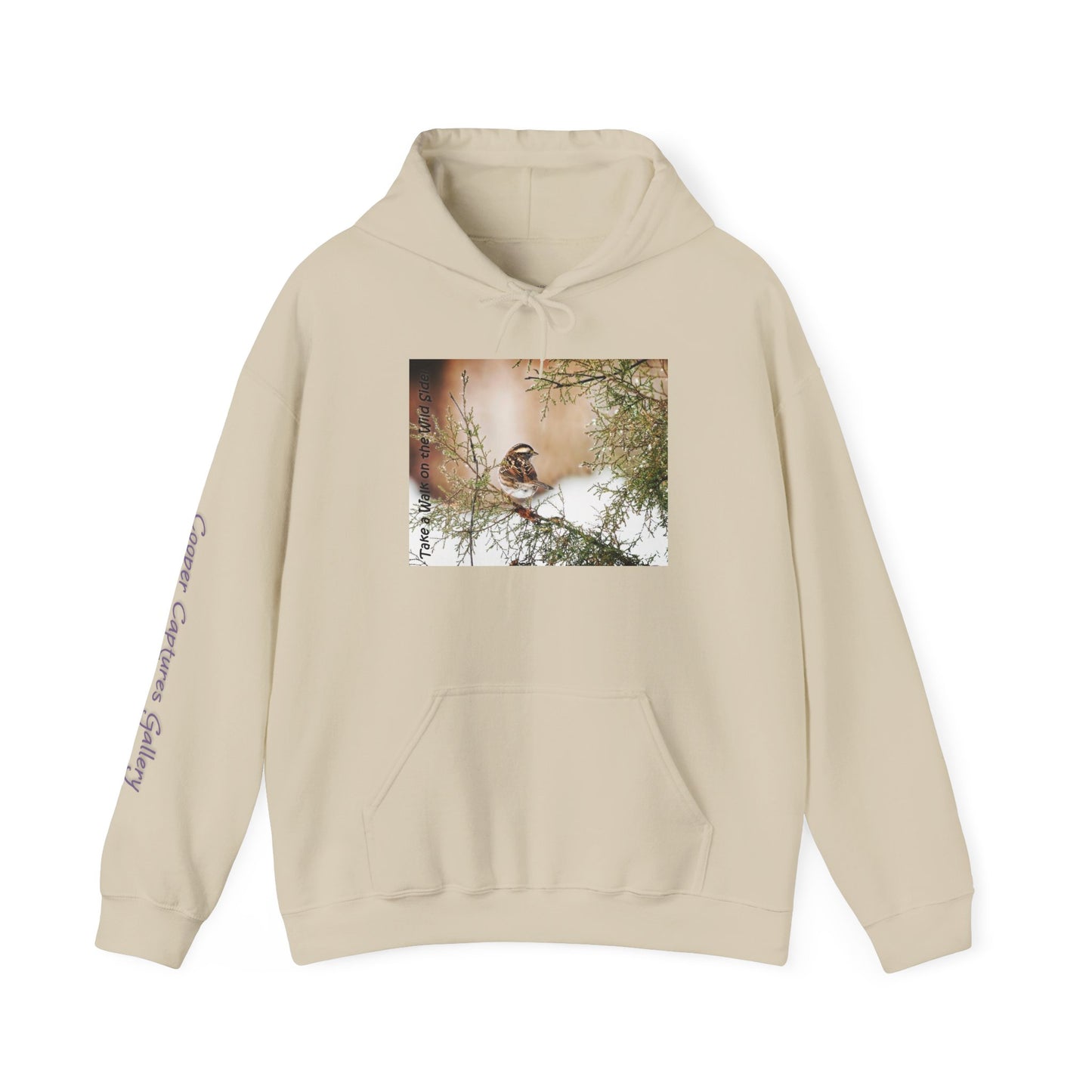 Sparrow in an evergreen with snow - Heavy Blend™ Hooded Sweatshirt