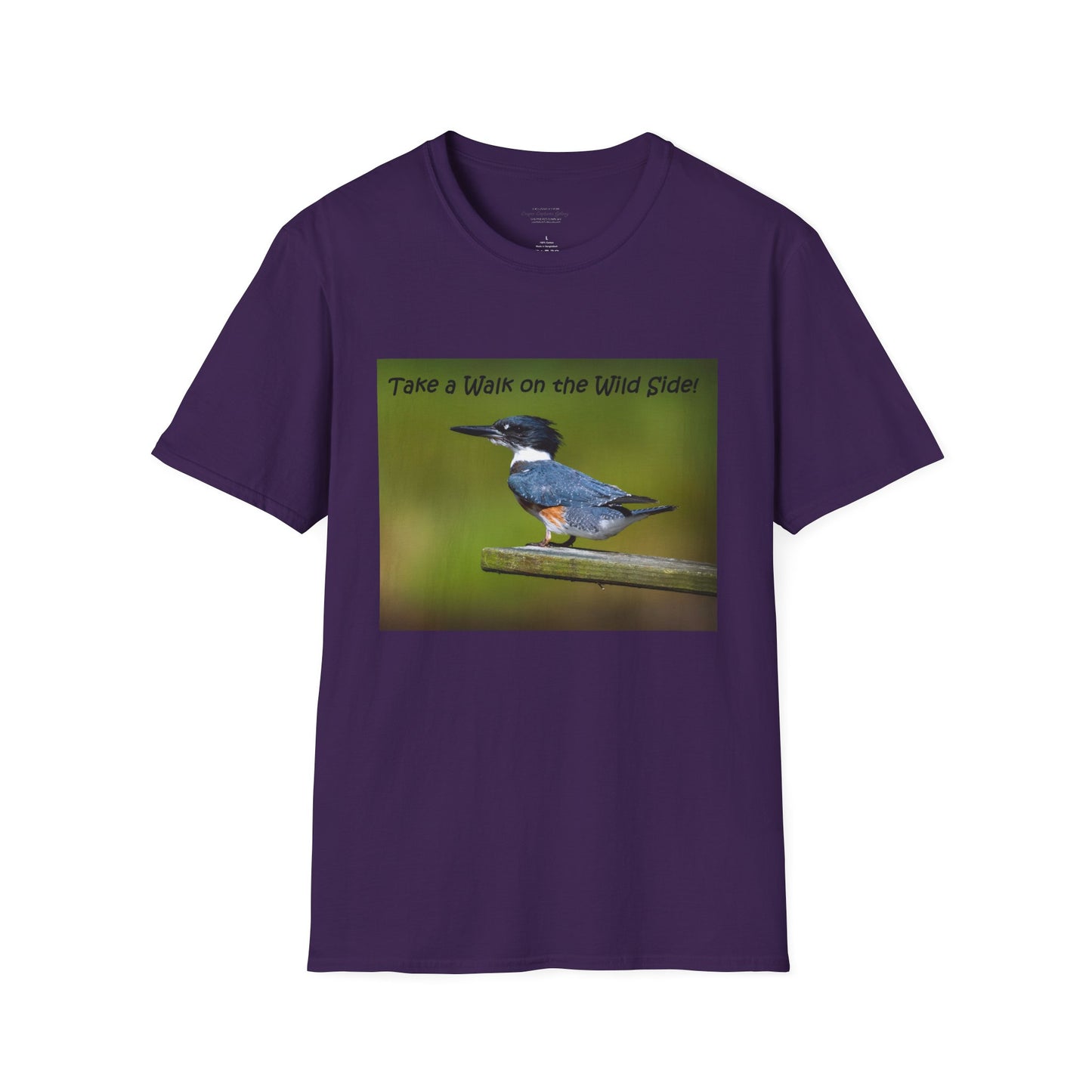 Noble Kingfisher sits watching for prey - T-shirt