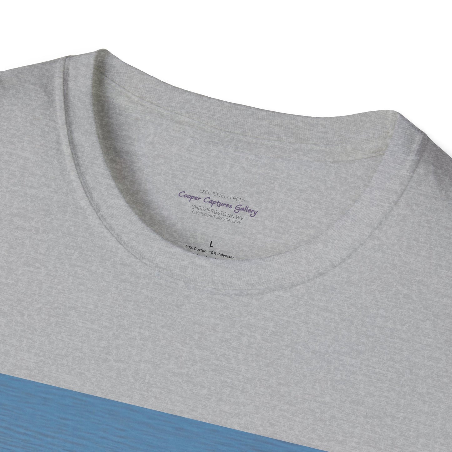 Regal Egret fishing for food - T-shirt