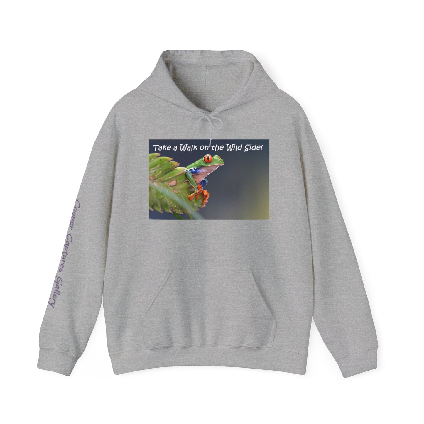 Costa Rican Red-Eyed Tree Frog in a leaf - Heavy Blend™ Hooded Sweatshirt
