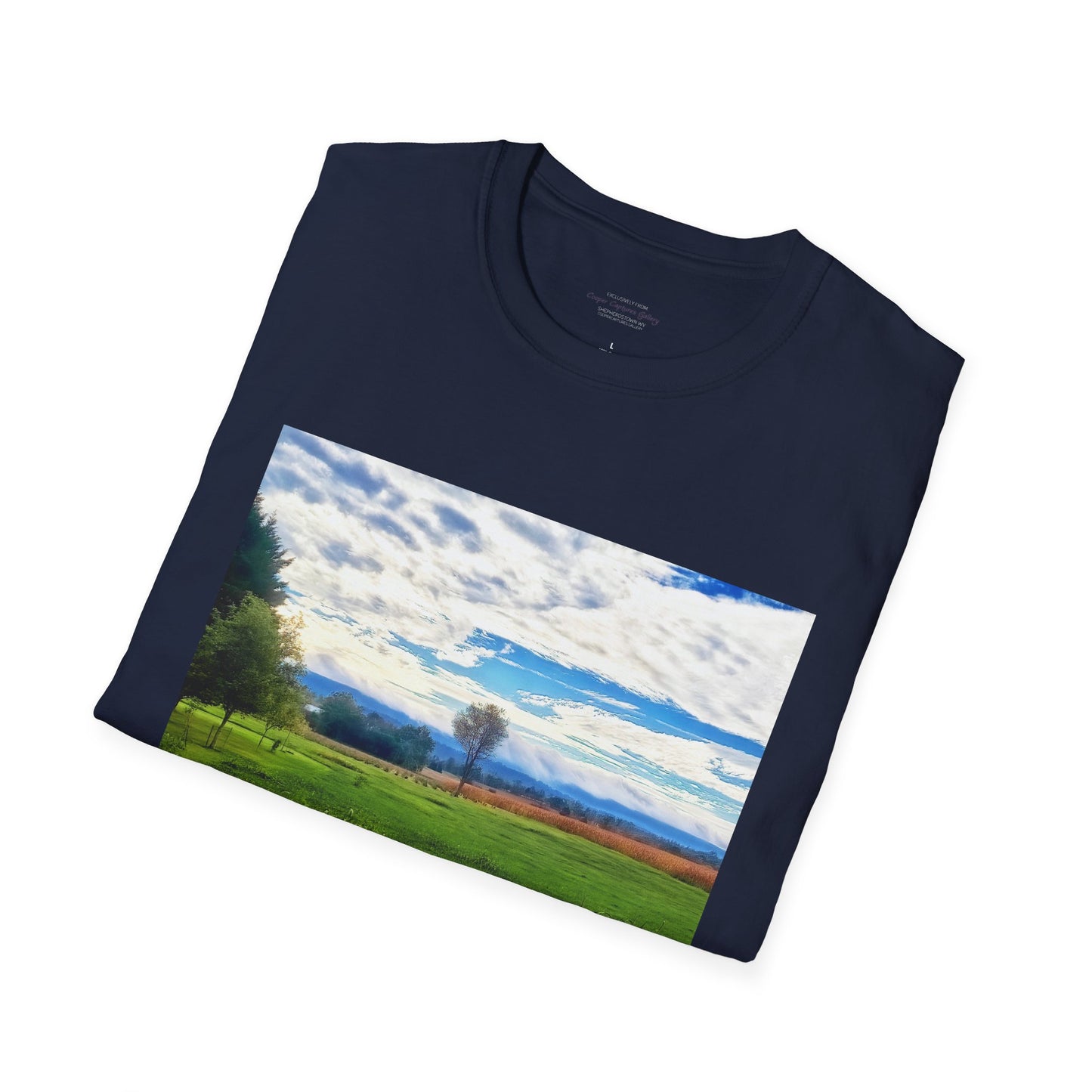 Sunrise sky in spring - T-Shirt