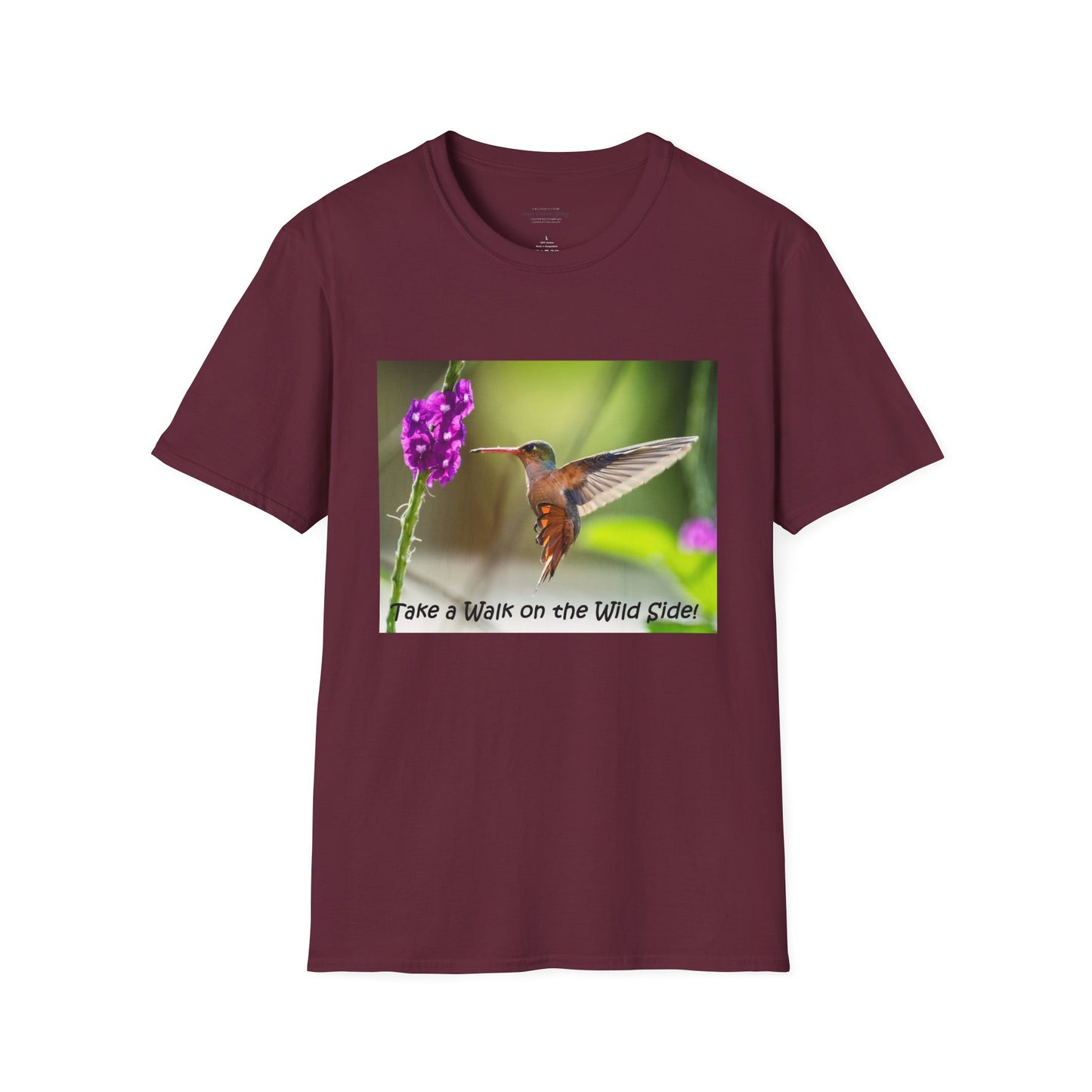 Costa Rican Rufous-tailed hummingbird in flight - T-shirt