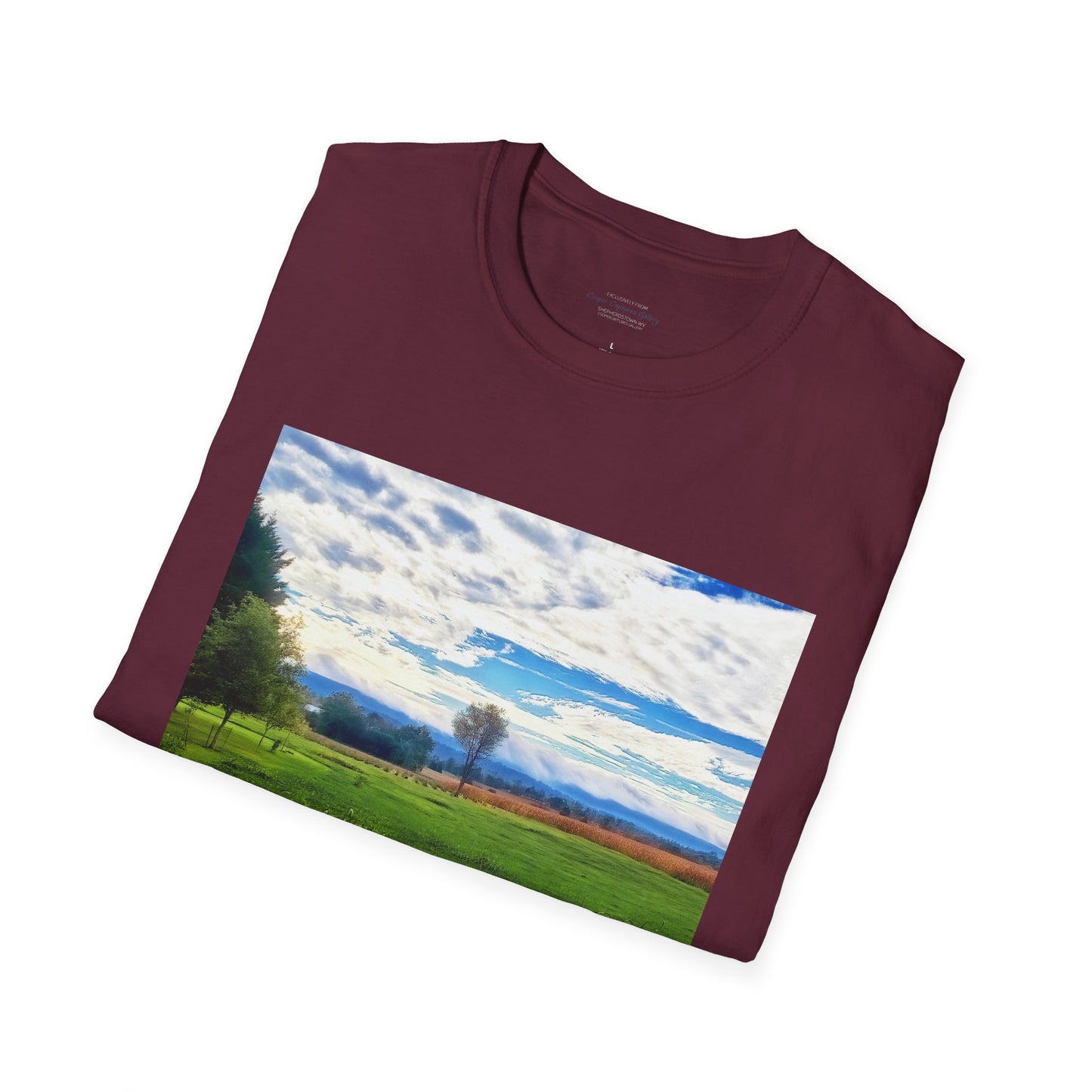 Sunrise sky in spring - T-Shirt