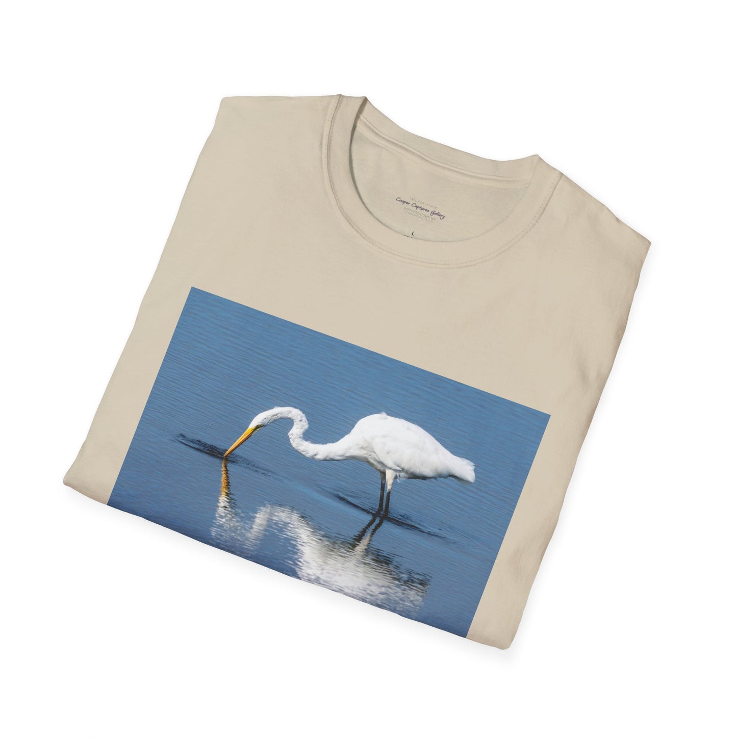 Regal Egret fishing for food - T-shirt