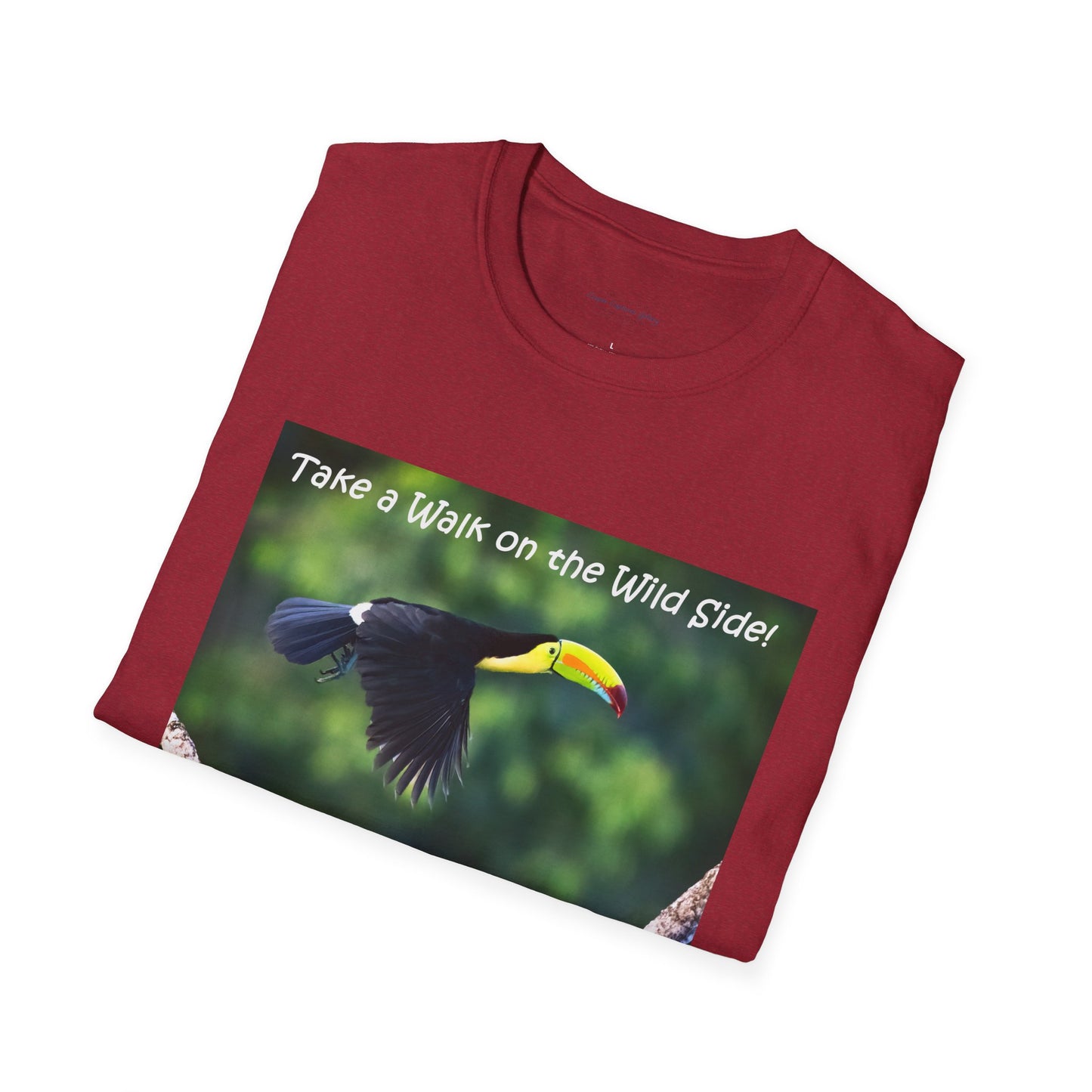Costa Rican Keel-billed toucan in flight - T-shirt