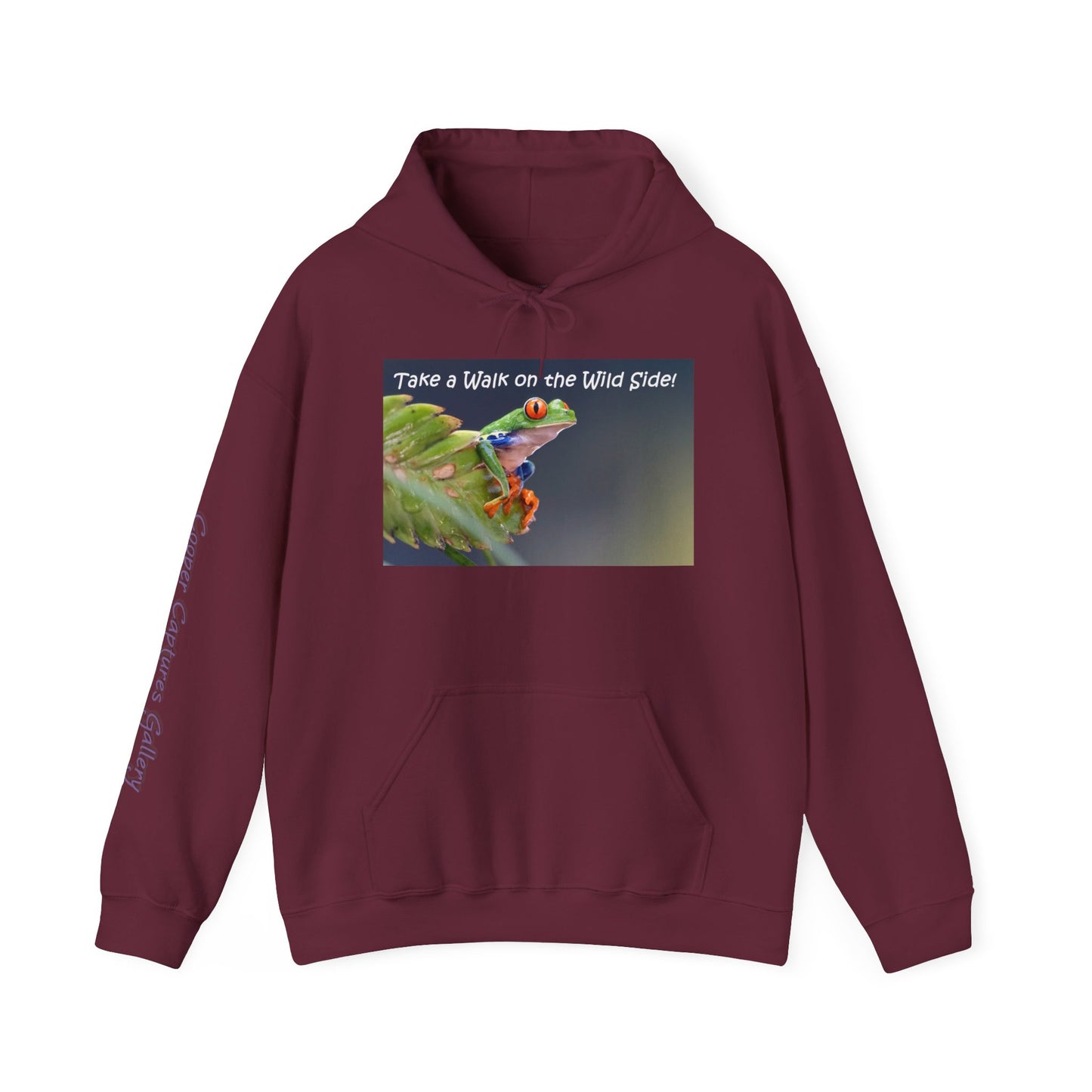 Costa Rican Red-Eyed Tree Frog in a leaf - Heavy Blend™ Hooded Sweatshirt