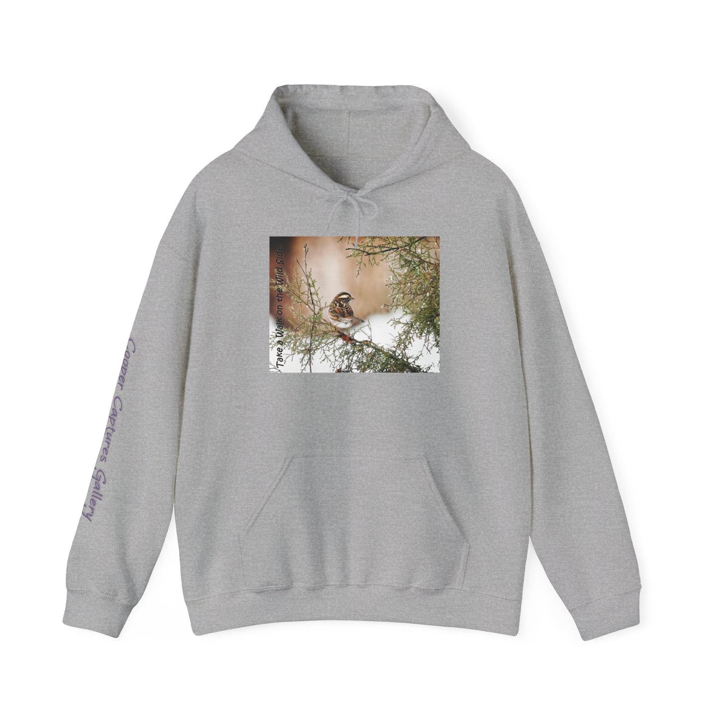Sparrow in an evergreen with snow - Heavy Blend™ Hooded Sweatshirt