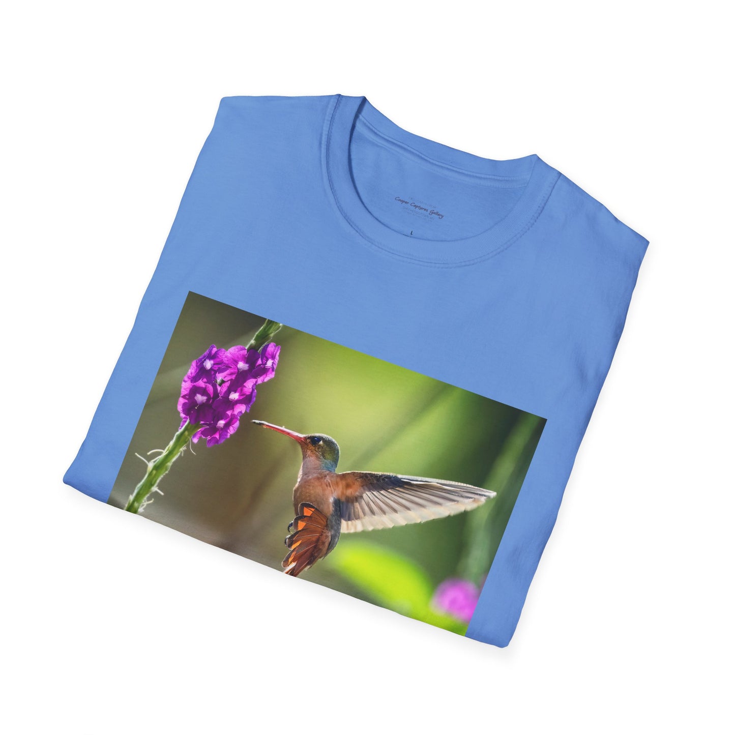 Costa Rican Rufous-tailed hummingbird in flight - T-shirt