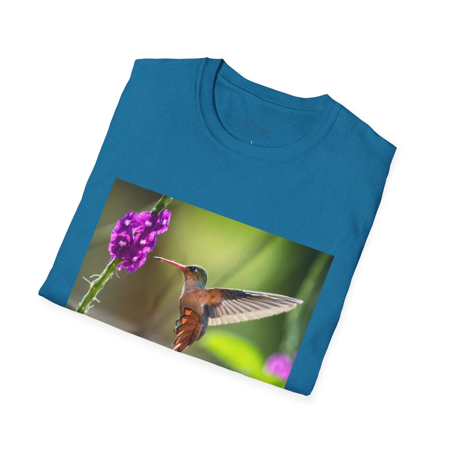 Costa Rican Rufous-tailed hummingbird in flight - T-shirt