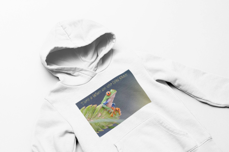 Costa Rican Red-Eyed Tree Frog in a leaf - Heavy Blend™ Hooded Sweatshirt