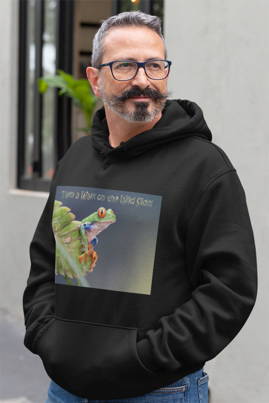 Costa Rican Red-Eyed Tree Frog in a leaf - Heavy Blend™ Hooded Sweatshirt