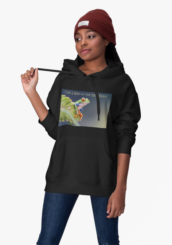 Costa Rican Red-Eyed Tree Frog in a leaf - Heavy Blend™ Hooded Sweatshirt