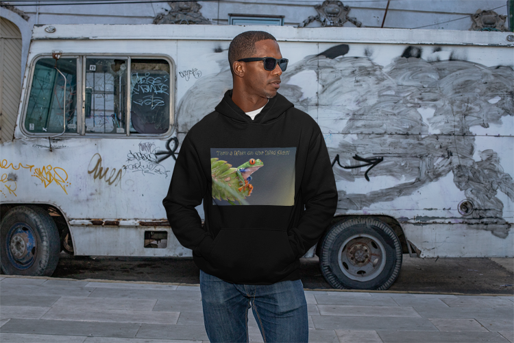 Costa Rican Red-Eyed Tree Frog in a leaf - Heavy Blend™ Hooded Sweatshirt
