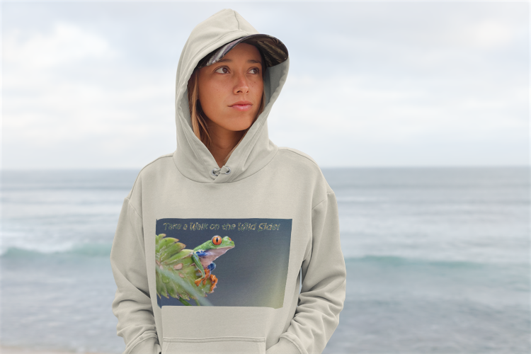 Costa Rican Red-Eyed Tree Frog in a leaf - Heavy Blend™ Hooded Sweatshirt
