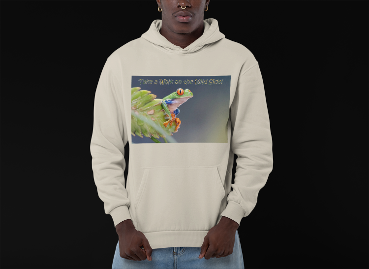Costa Rican Red-Eyed Tree Frog in a leaf - Heavy Blend™ Hooded Sweatshirt