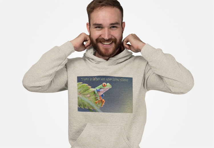 Costa Rican Red-Eyed Tree Frog in a leaf - Heavy Blend™ Hooded Sweatshirt