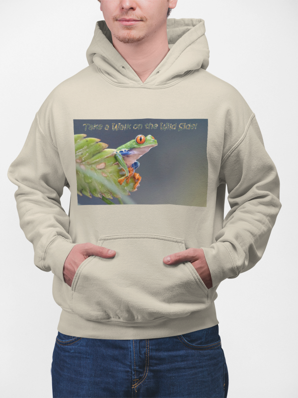 Costa Rican Red-Eyed Tree Frog in a leaf - Heavy Blend™ Hooded Sweatshirt