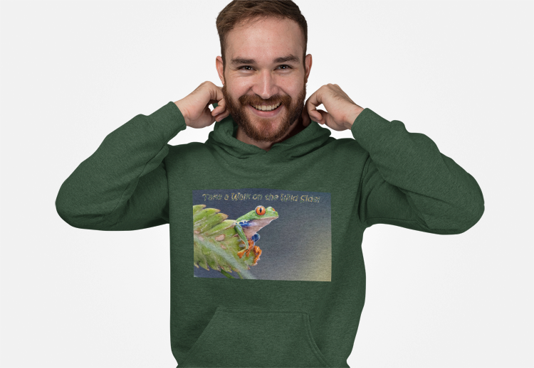Costa Rican Red-Eyed Tree Frog in a leaf - Heavy Blend™ Hooded Sweatshirt