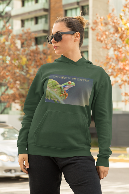 Costa Rican Red-Eyed Tree Frog in a leaf - Heavy Blend™ Hooded Sweatshirt
