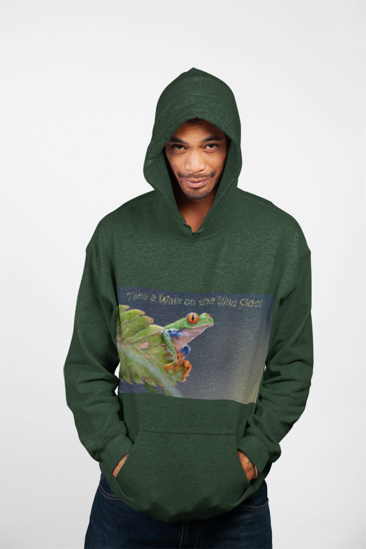 Costa Rican Red-Eyed Tree Frog in a leaf - Heavy Blend™ Hooded Sweatshirt