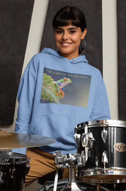 Costa Rican Red-Eyed Tree Frog in a leaf - Heavy Blend™ Hooded Sweatshirt