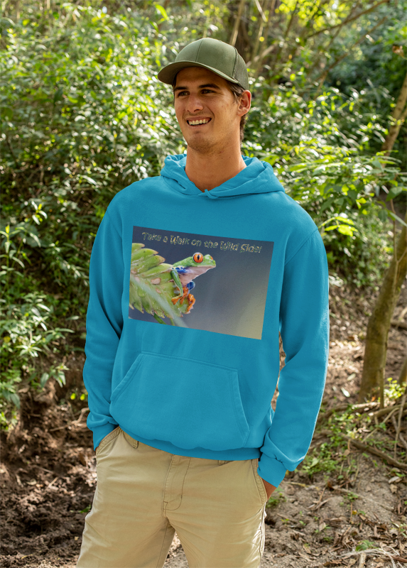 Costa Rican Red-Eyed Tree Frog in a leaf - Heavy Blend™ Hooded Sweatshirt