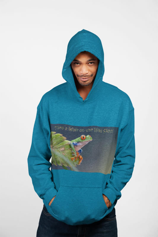 Costa Rican Red-Eyed Tree Frog in a leaf - Heavy Blend™ Hooded Sweatshirt
