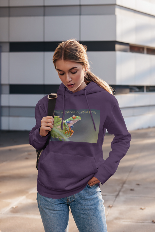 Costa Rican Red-Eyed Tree Frog in a leaf - Heavy Blend™ Hooded Sweatshirt