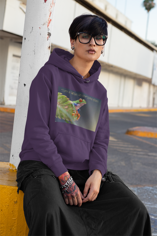 Costa Rican Red-Eyed Tree Frog in a leaf - Heavy Blend™ Hooded Sweatshirt