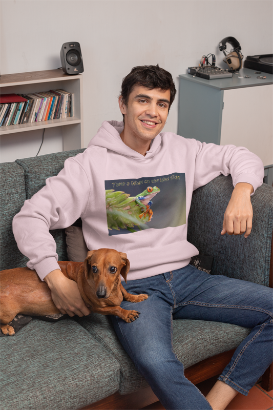 Costa Rican Red-Eyed Tree Frog in a leaf - Heavy Blend™ Hooded Sweatshirt