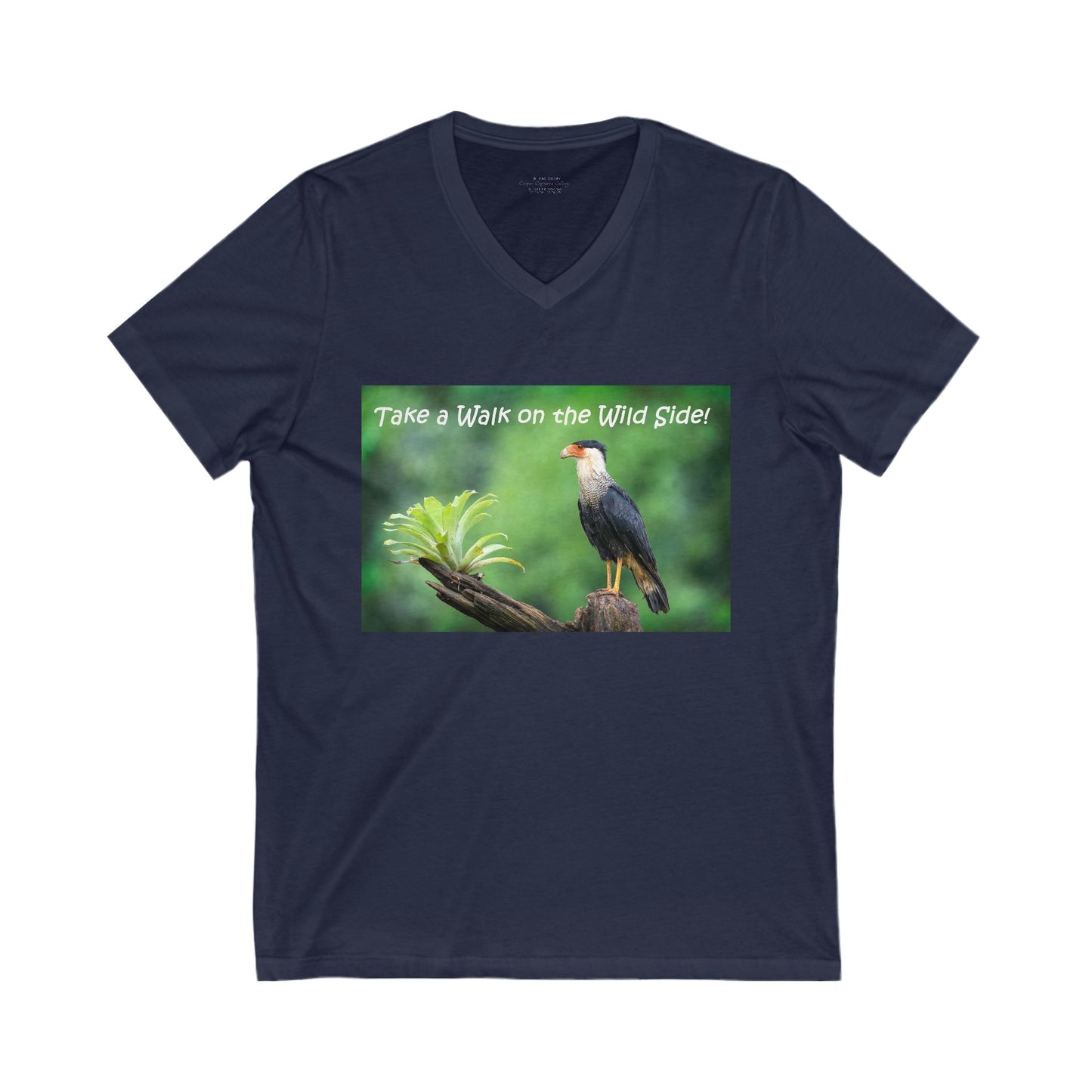 Costa Rican Caracara in full display - V-Neck Tee-Shirt
